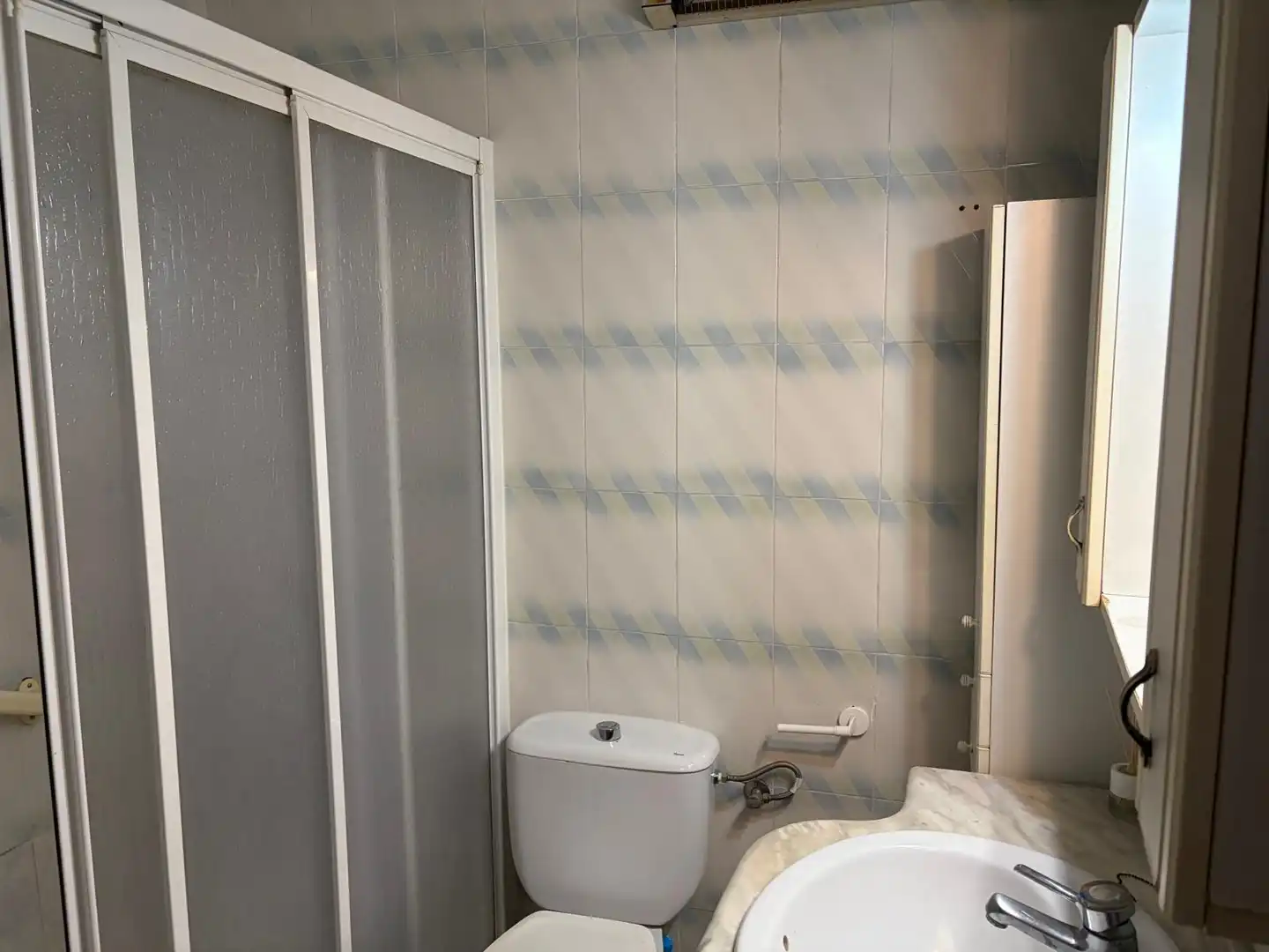 Bathroom of Houses for sale in Villena  with Terrace and Storage room