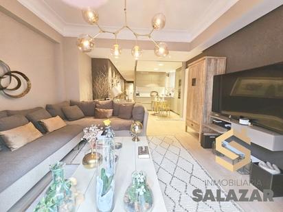 Living room of Flat for sale in Bilbao   with Air Conditioner, Heating and Balcony