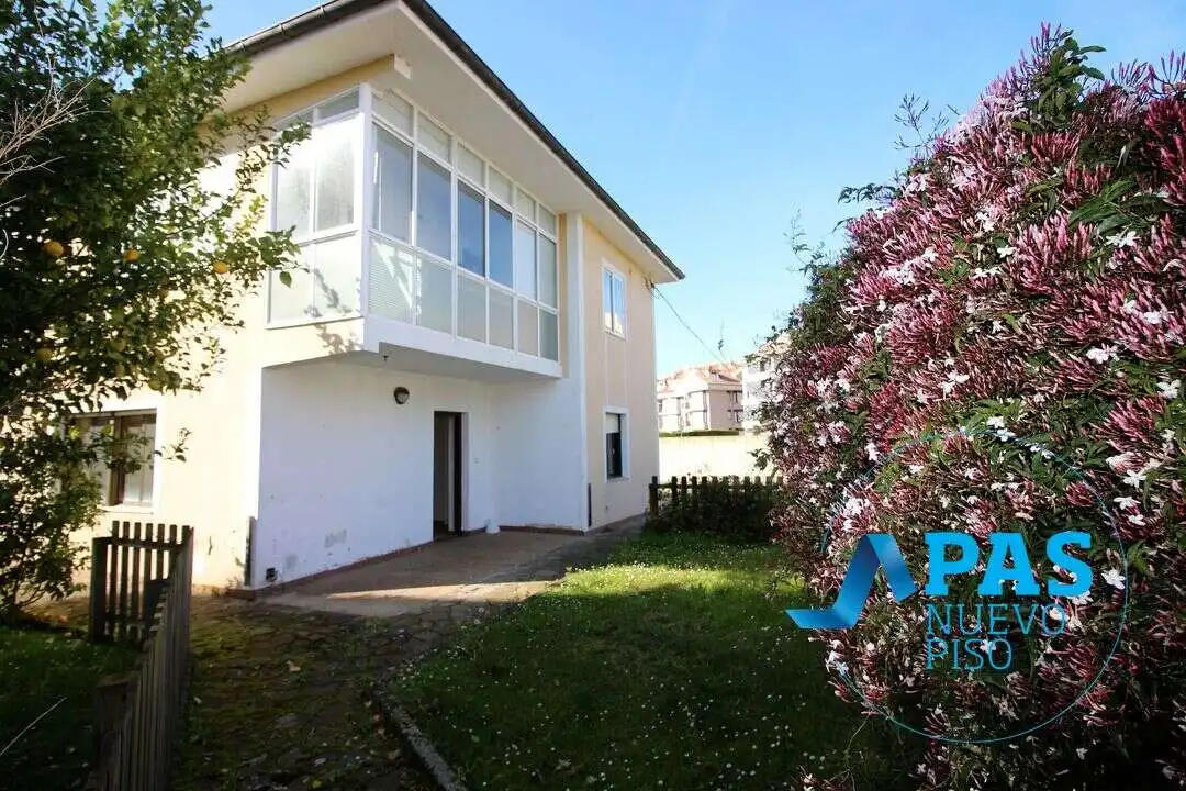 Garden of Houses for sale in Noja  with Heating, Private garden and Storage room