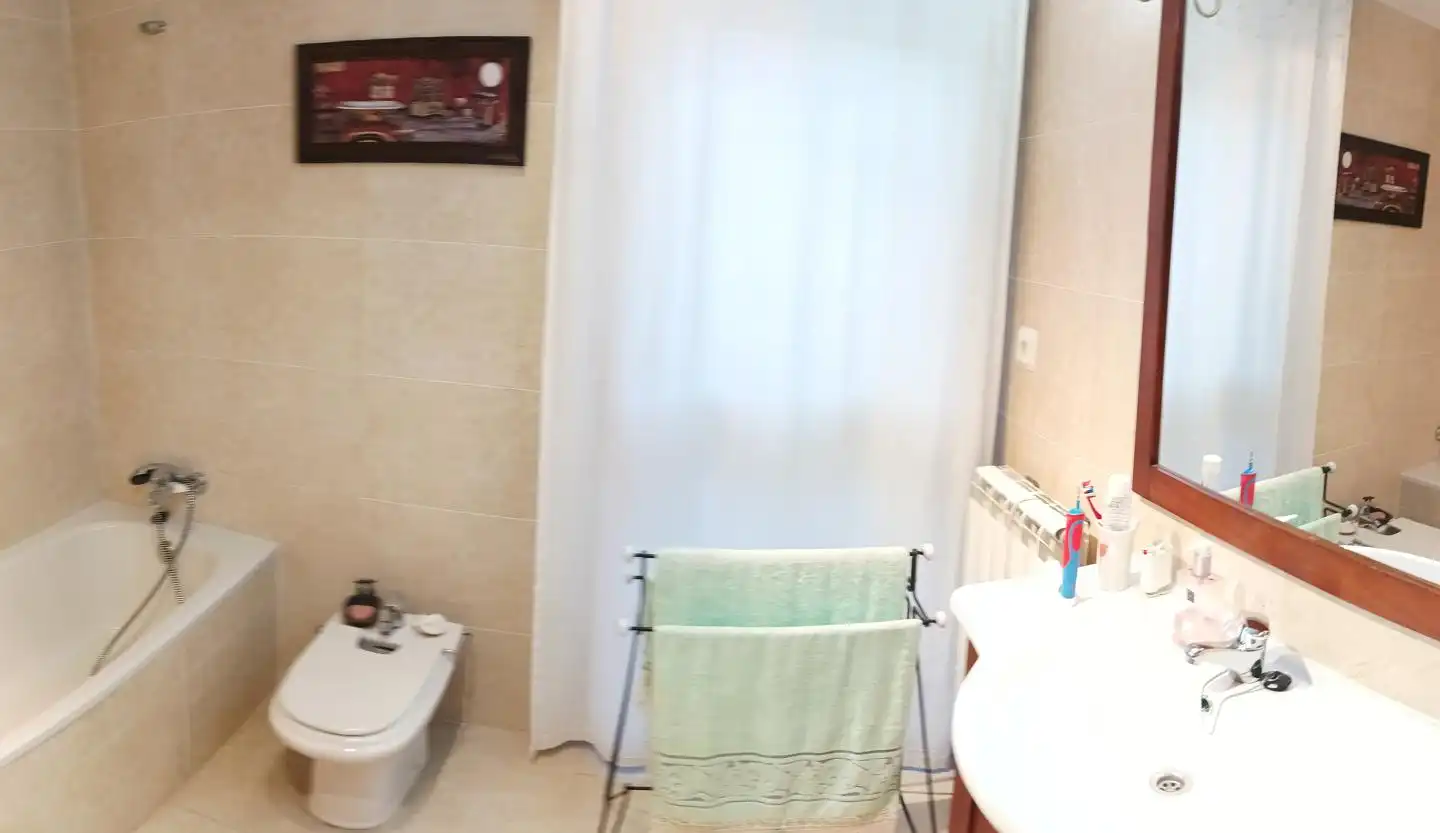 Baño de Casa adosada de alquiler en Calatayud con Aire acondicionado, Calefacción y Terraza