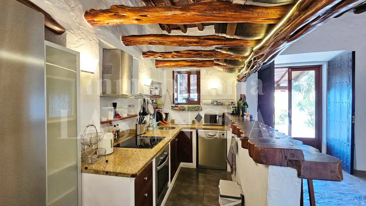 Cuina de Finca rústica en venda en Sant Joan de Labritja amb Aire condicionat, Calefacció i Terrassa