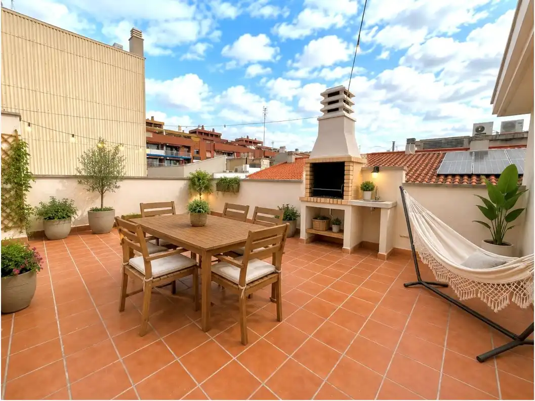 Terraza de Casa adosada en venta en Vilanova i la Geltrú con Aire acondicionado, Terraza y Horno
