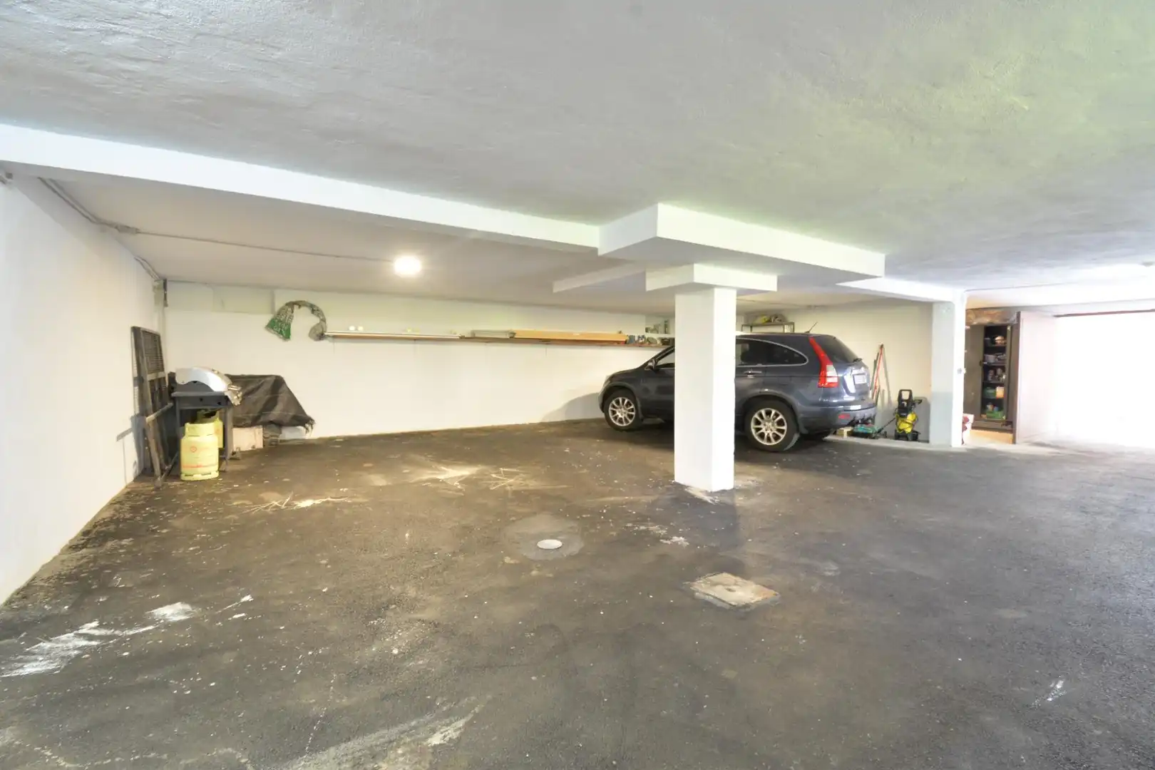 Parkplatz von Haus oder Chalet zur Miete in Oviedo  mit Abstellraum