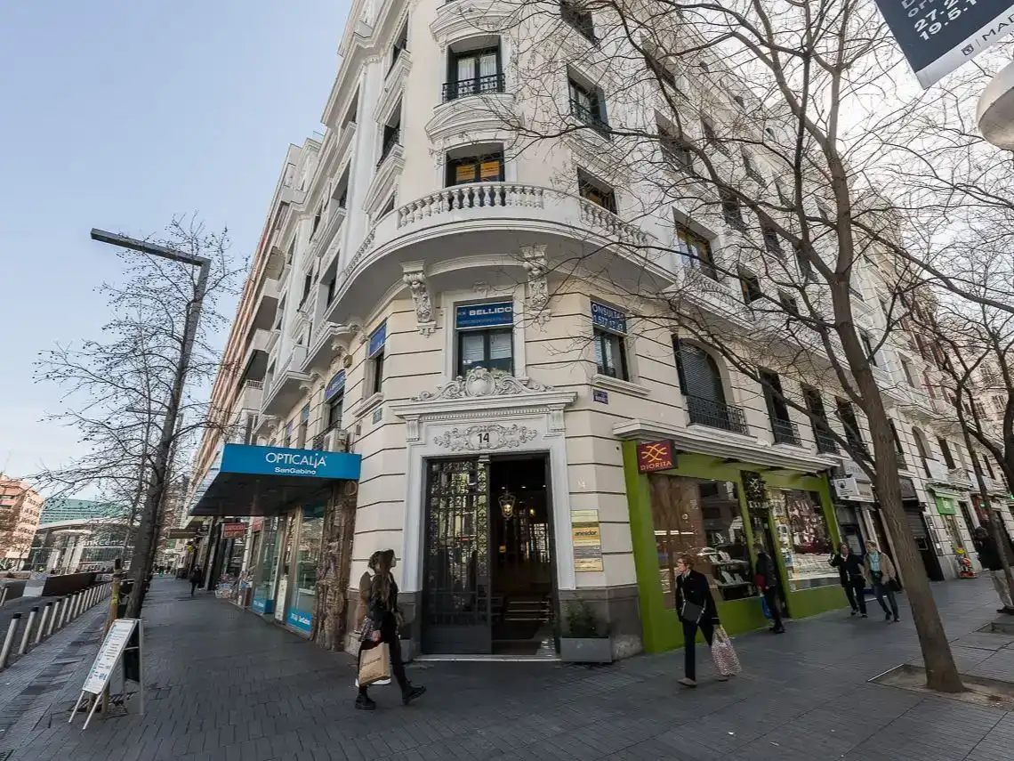 Außenansicht von Dachboden zur Miete in  Madrid Capital mit Klimaanlage