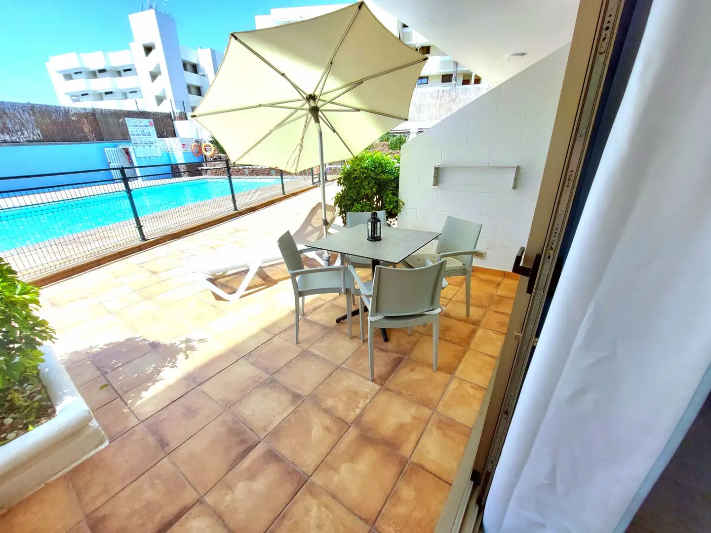 Terraza de Apartamento de alquiler en San Bartolomé de Tirajana con Aire acondicionado, Amueblado y Lavadora