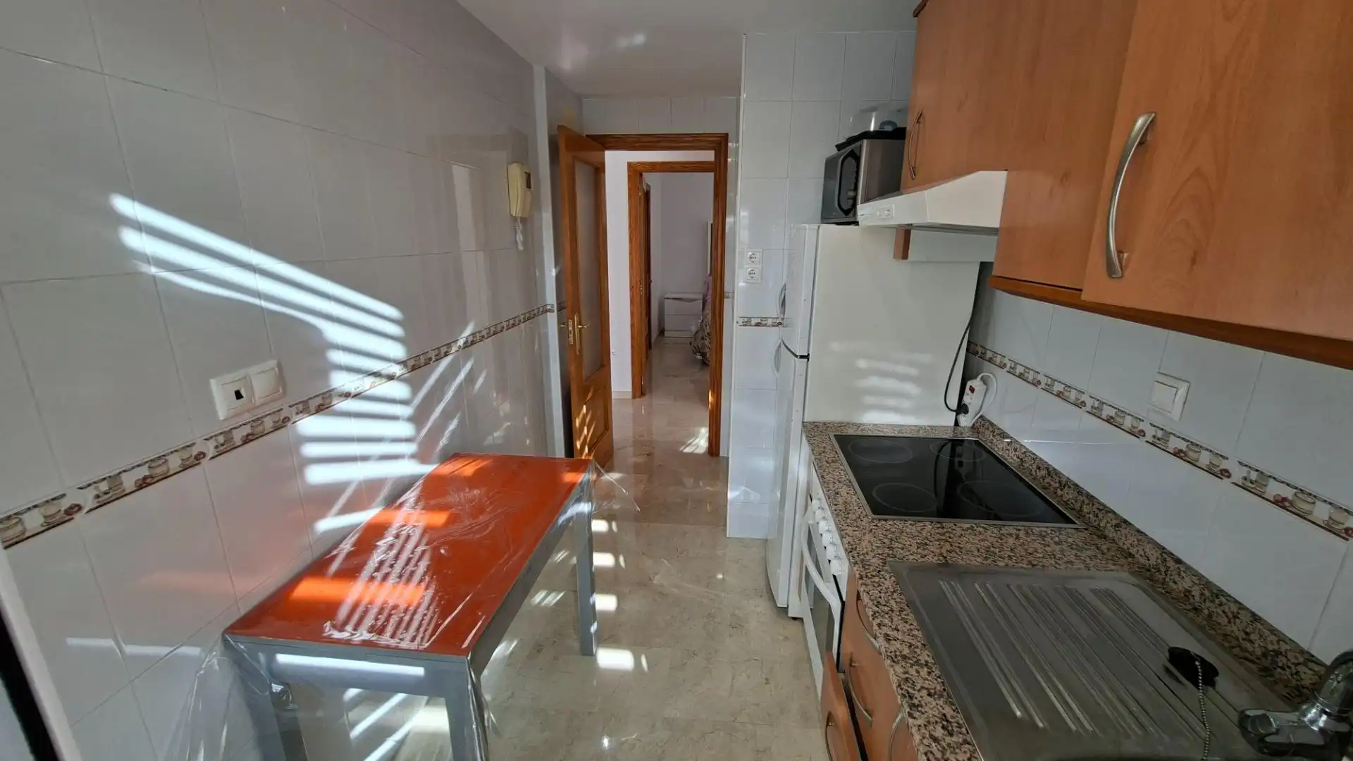 Kitchen of Flat for sale in Benidorm  with Private garden, Terrace and Furnished