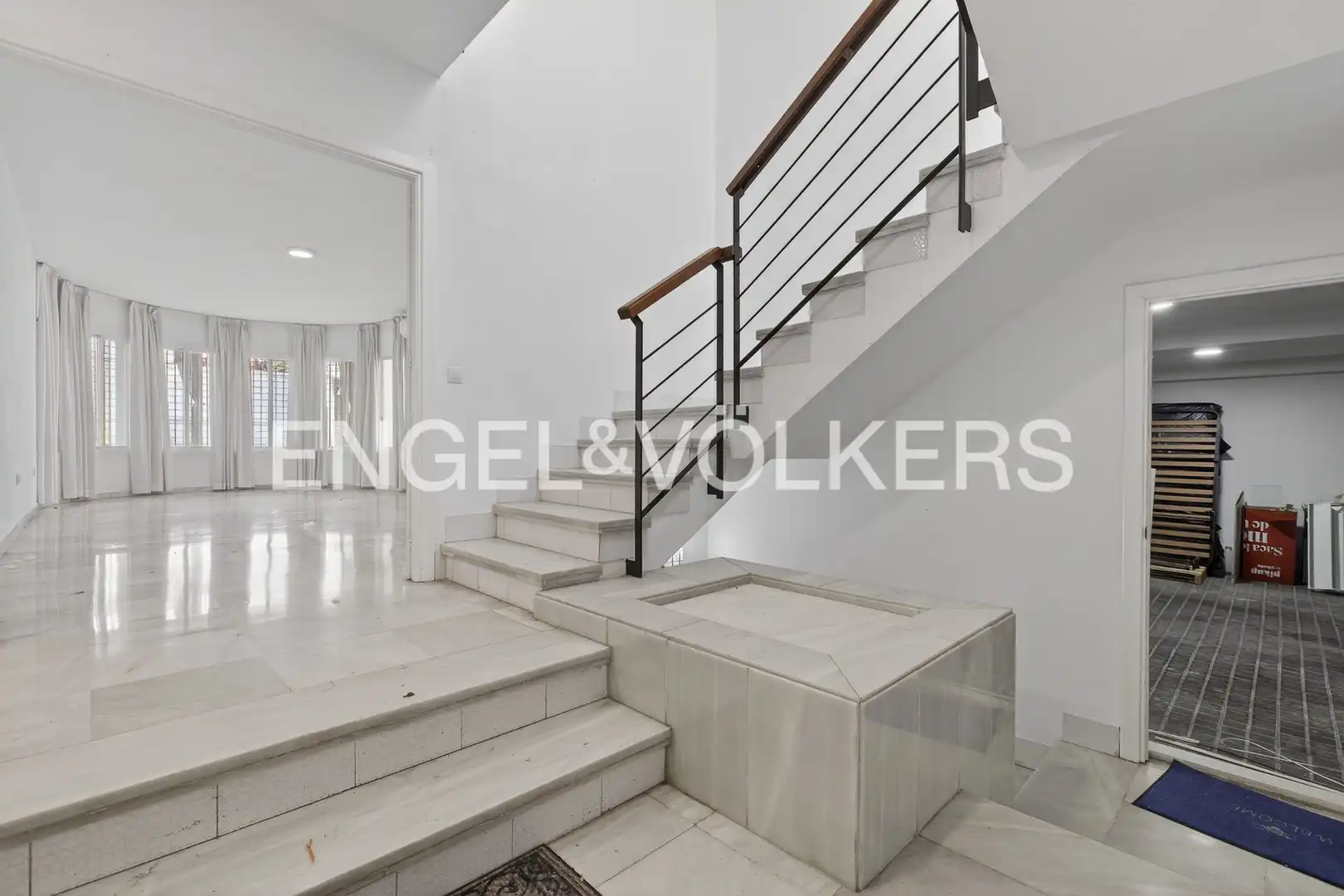 Houses for sale in Tomares  with Air Conditioner, Heating and Private garden