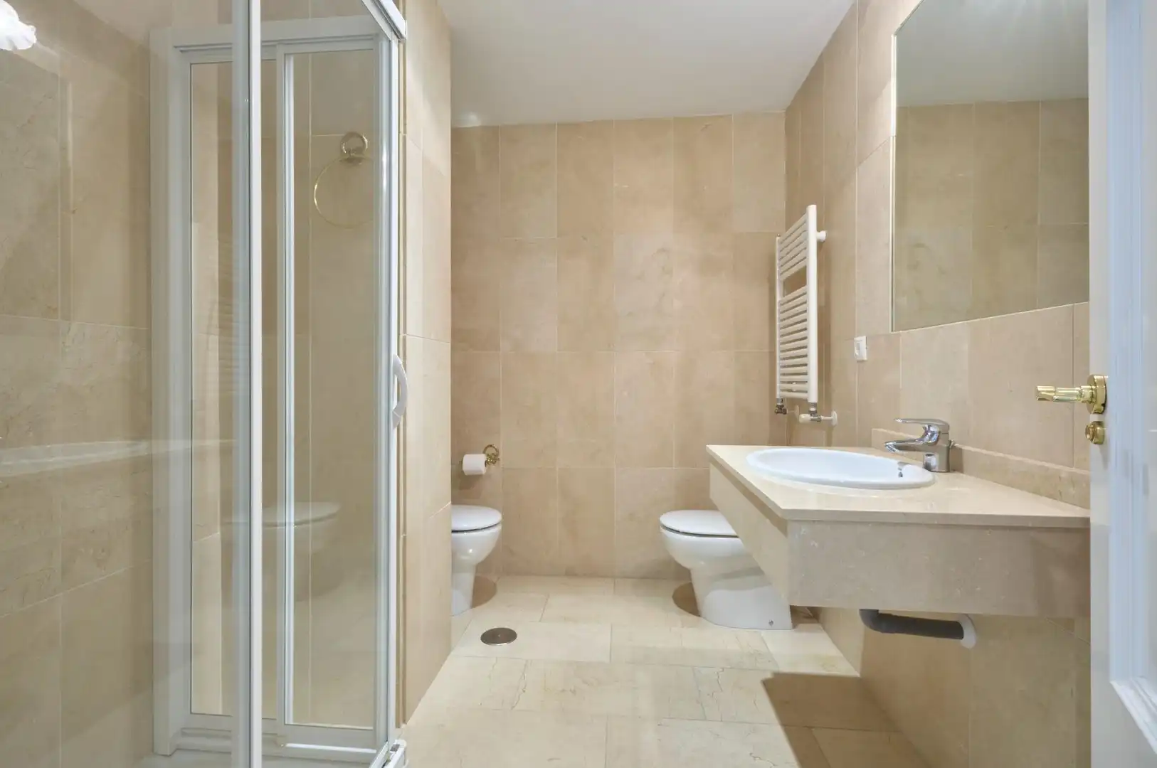Badezimmer von Wohnung zur Miete in Jerez de la Frontera mit Klimaanlage, Heizung und Terrasse