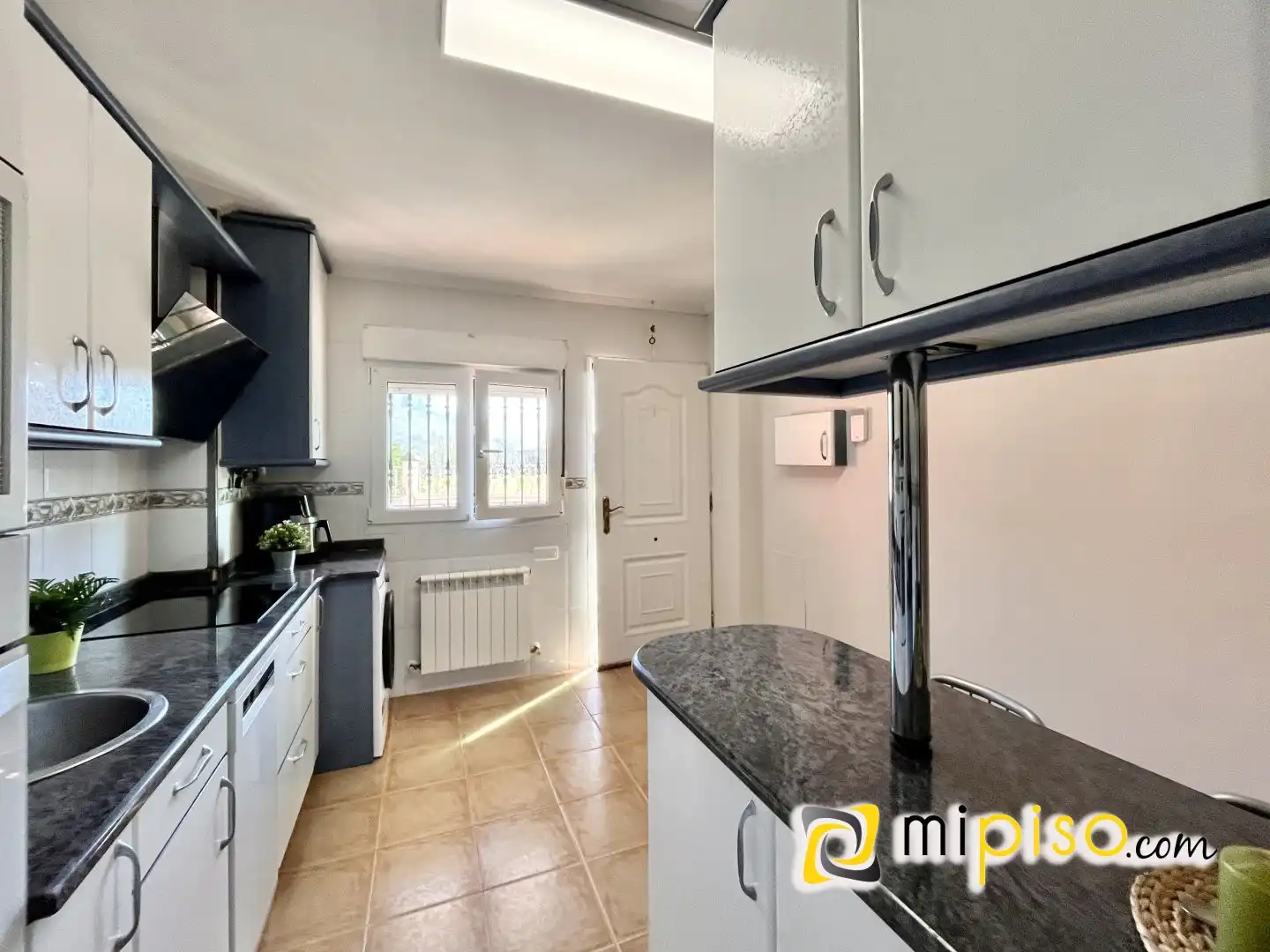 Cocina de Casa adosada en venta en Ruesga con Calefacción, Terraza y Amueblado