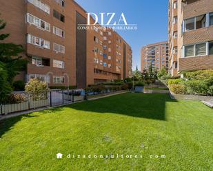 Vista exterior de Pis en venda en  Madrid Capital amb Aire condicionat, Calefacció i Piscina