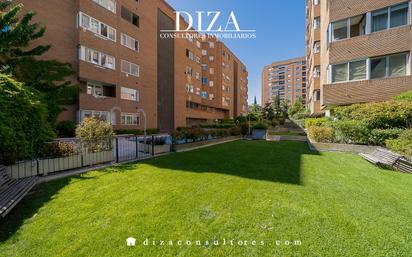 Vista exterior de Pis en venda en  Madrid Capital amb Aire condicionat, Calefacció i Piscina