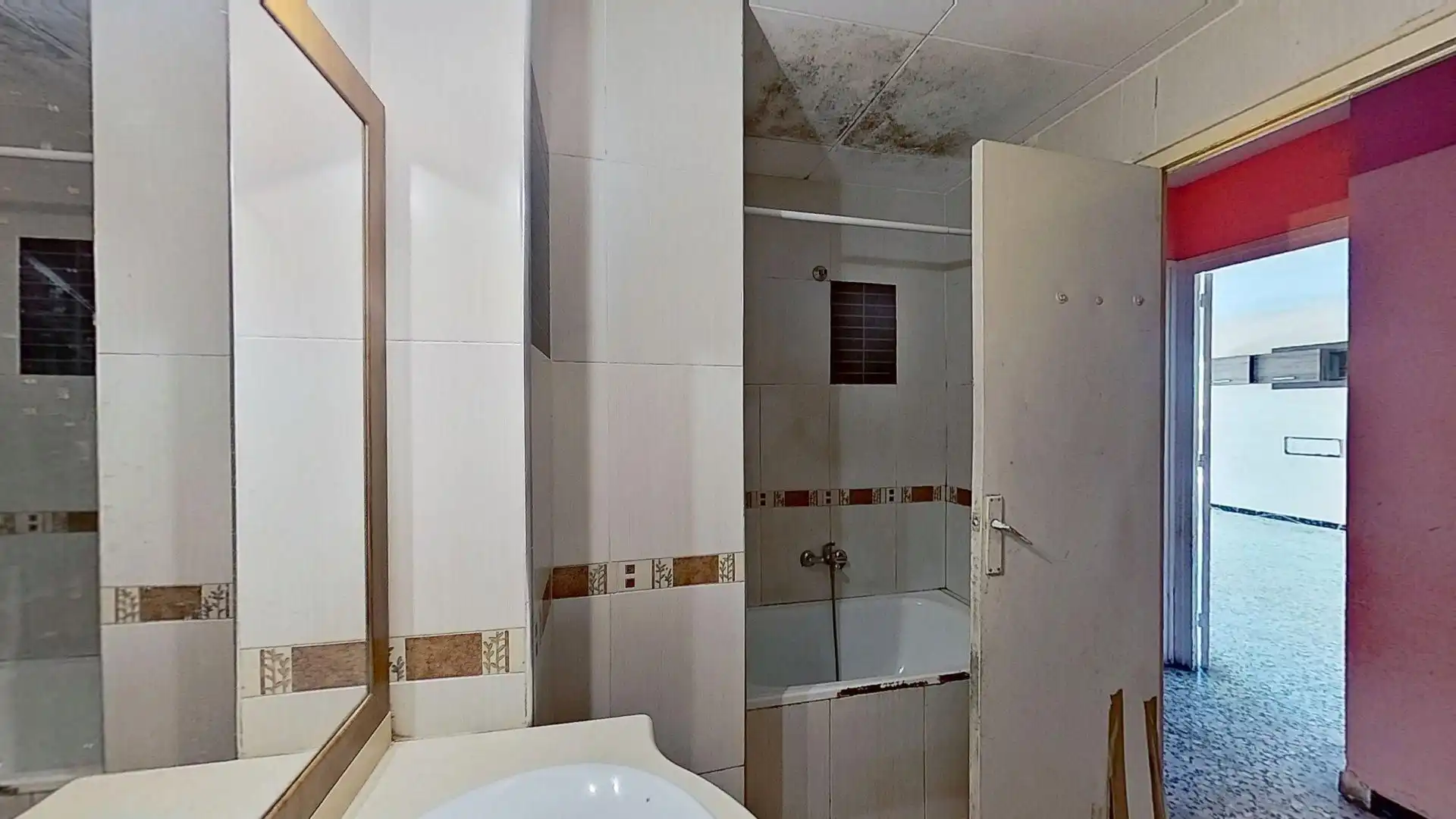 Badezimmer von Wohnung zum Verkauf in Granollers mit Terrasse