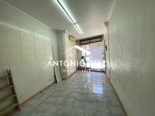 Local comercial en Alquiler en Centro