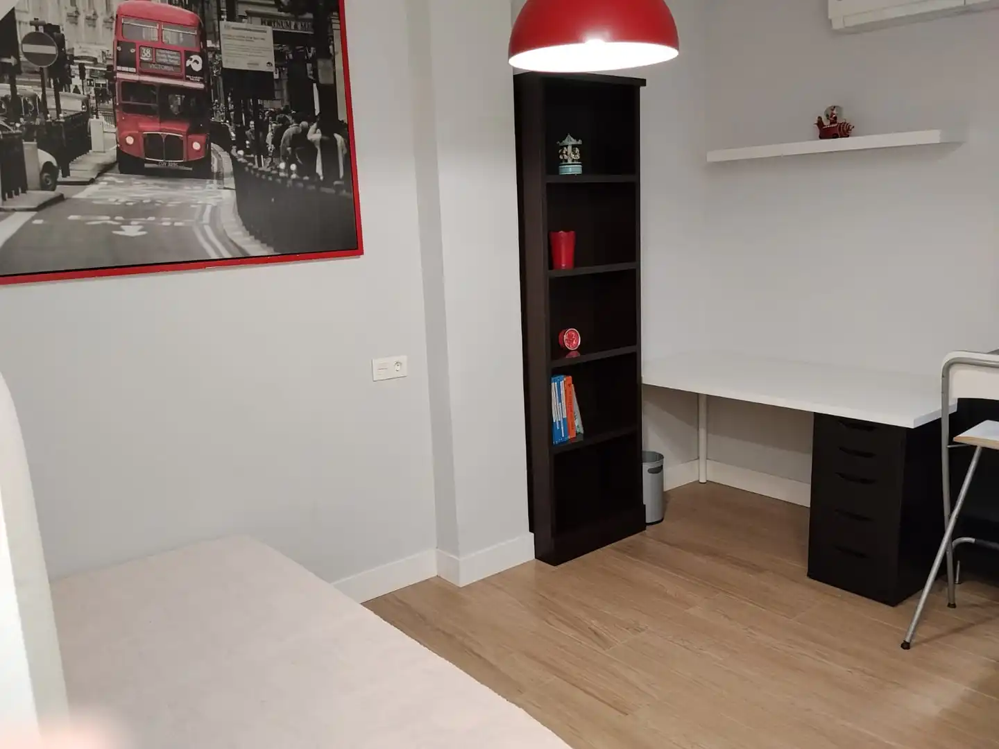 Bedroom of Flat for rent in Almuñécar  with Air Conditioner, Parquet flooring and Furnished