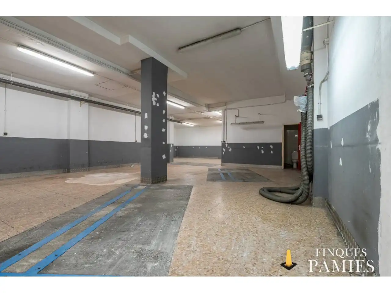 Parking de Local en venta en Reus con Alarma