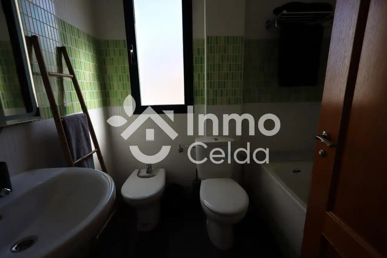 Baño de Casa adosada en venta en Chiva con Aire acondicionado, Calefacción y Terraza