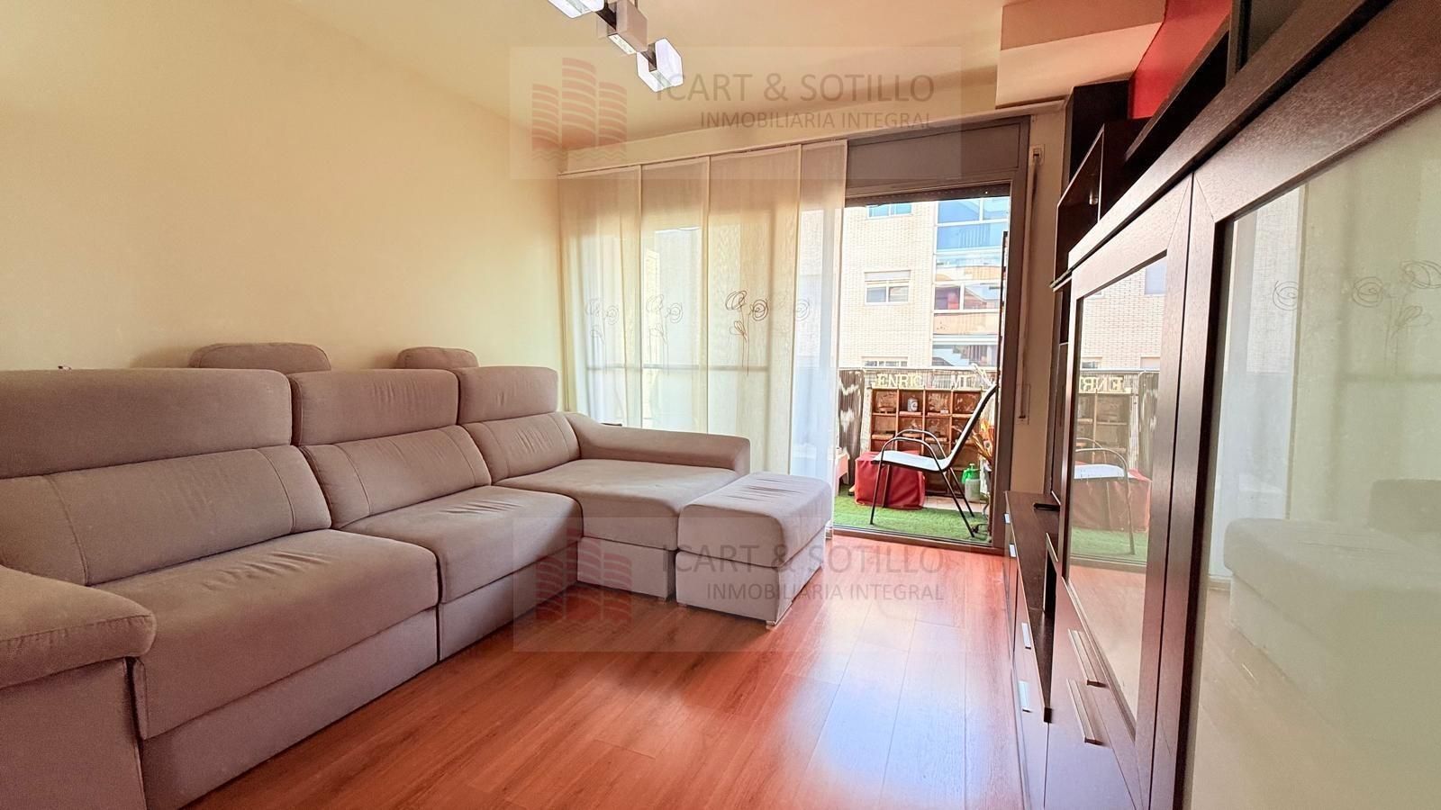 Sala d'estar de Pis en venda en Amposta amb Aire condicionat, Terrassa i Traster