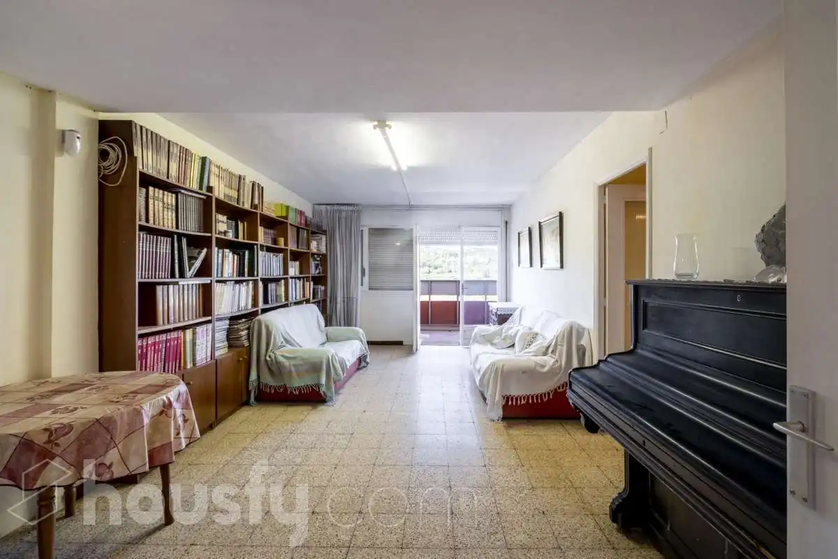 Sala de estar de Piso en venta en Terrassa con Amueblado y Balcón