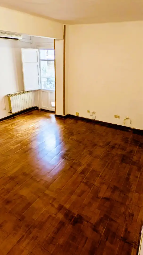 Flat for sale in Calle de Mariano Carderera, 30, Barrio de Delicias