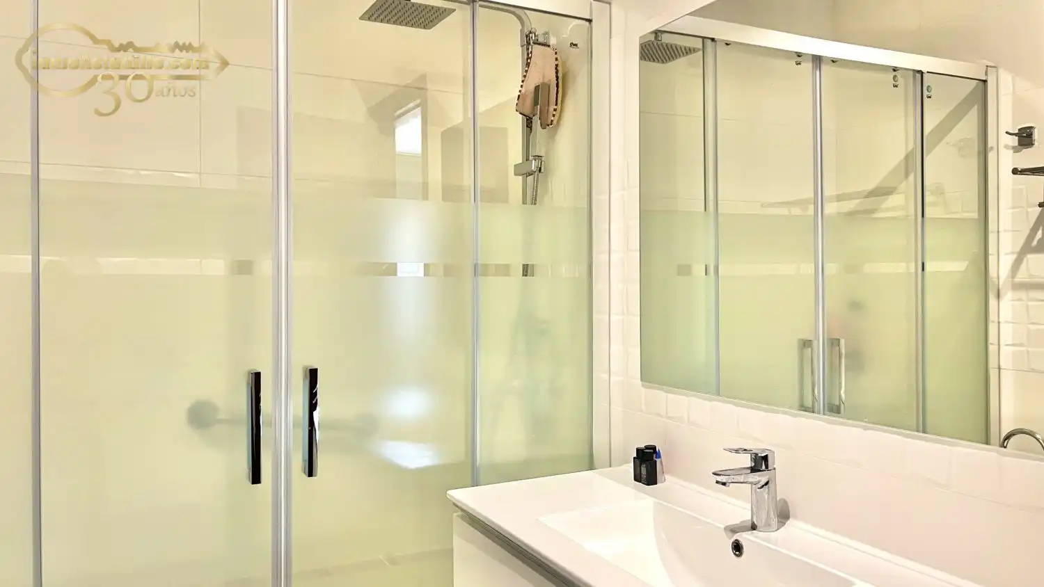 Baño de Casa adosada de alquiler en Villaviciosa de Odón con Aire acondicionado y Calefacción