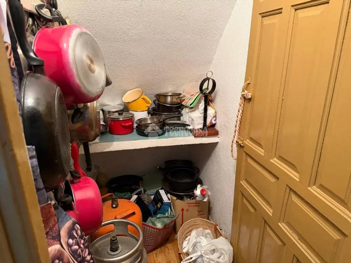 Cuina de Casa adosada en venda en Jaén amb Aire condicionat, Terrassa i Moblat