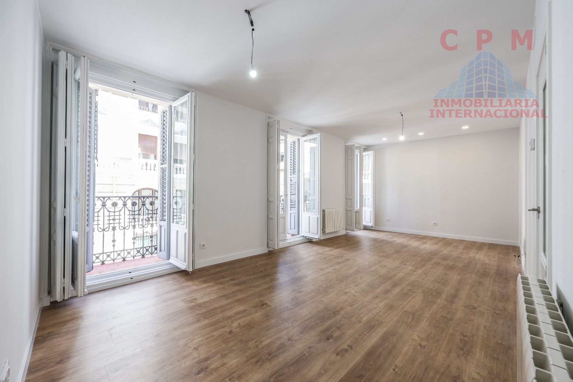 Living room of Flat to rent in  Madrid Capital  with Heating, Parquet flooring and Oven