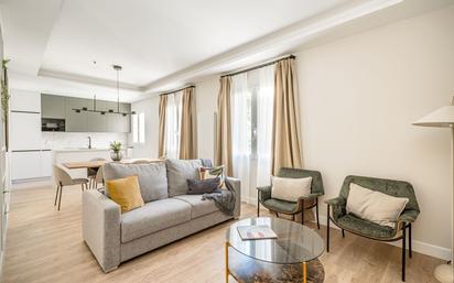 Living room of Flat for sale in  Madrid Capital  with Air Conditioner, Heating and Furnished