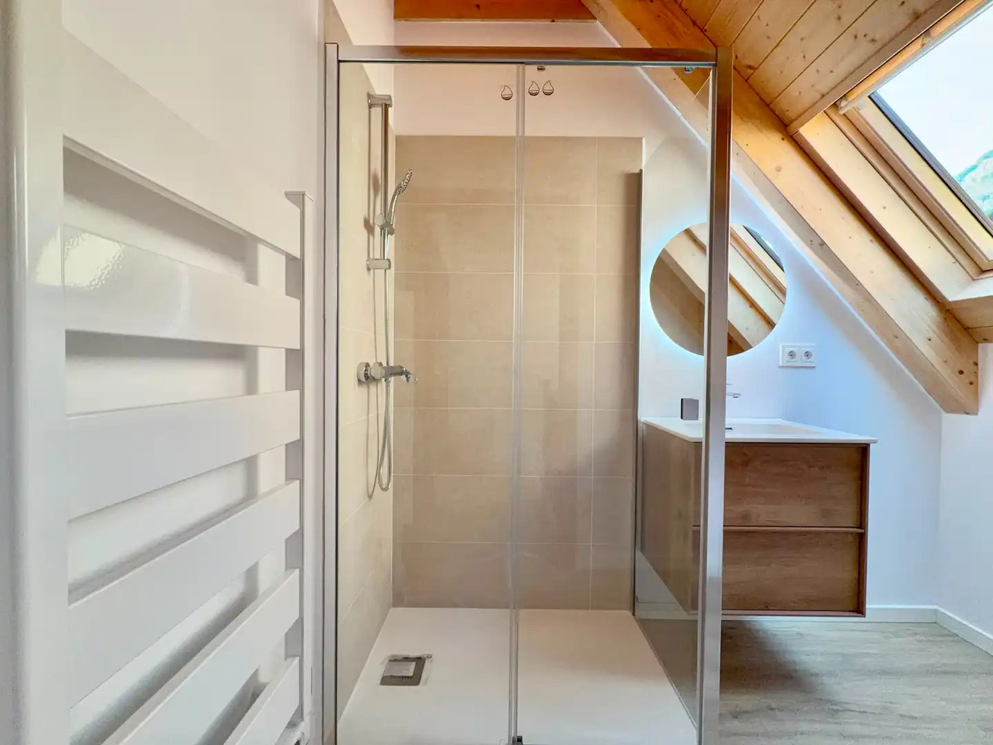Bathroom of Duplexes for sale in Naut Aran  with Heating, Furnished and Balcony