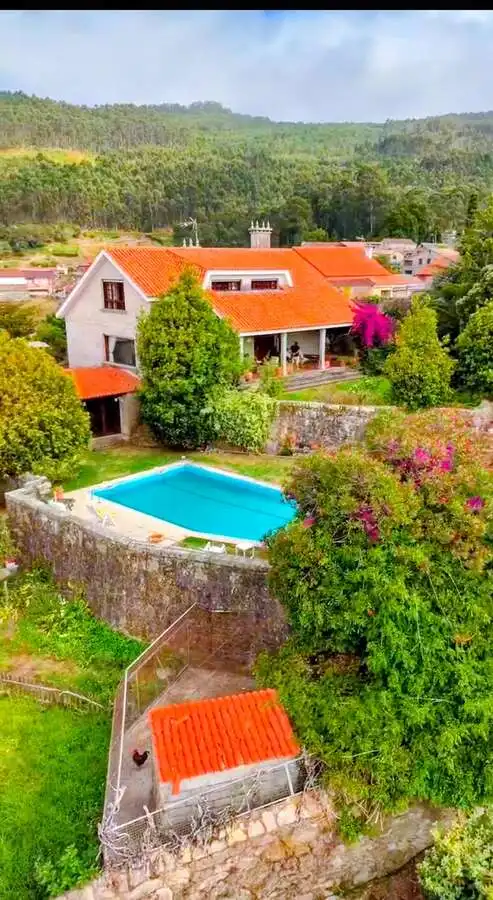 Xalet amb piscina en venda a MONTIÑO