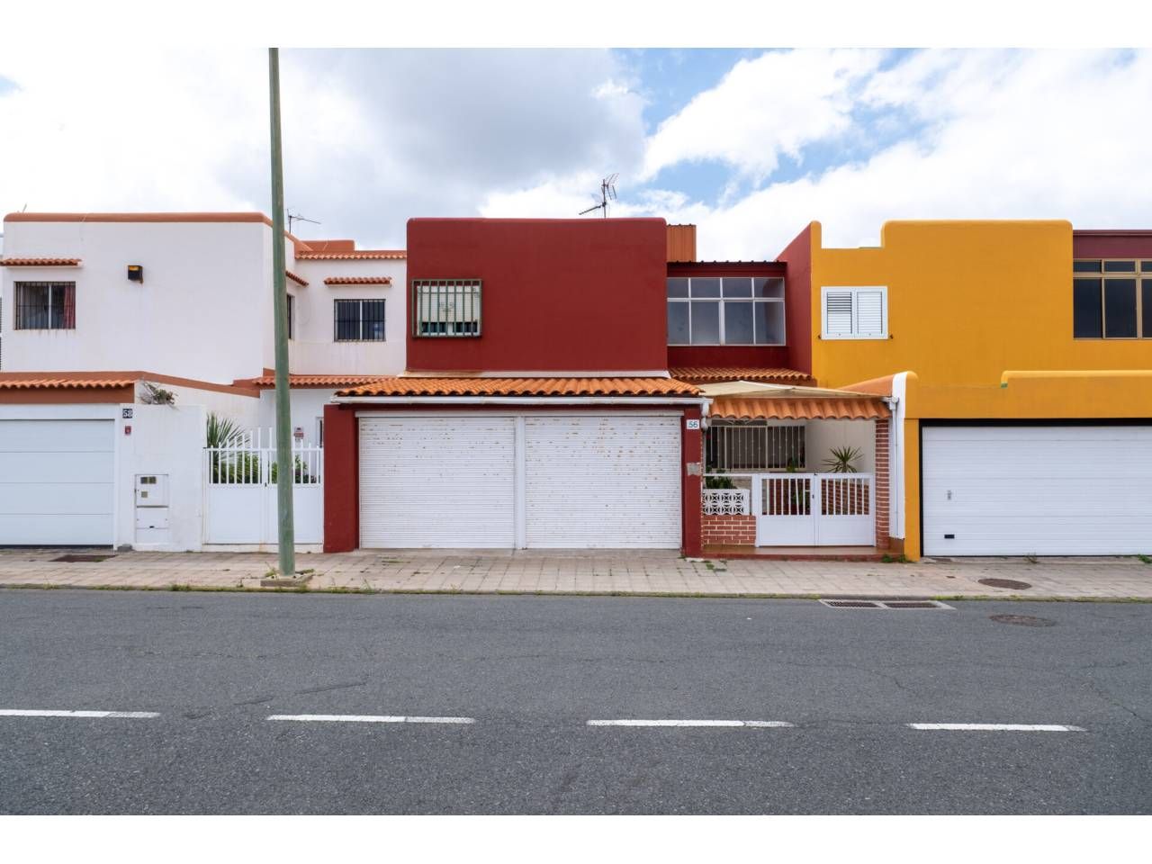 Exterior view of Single-family semi-detached for sale in Las Palmas de Gran Canaria  with Terrace and Furnished