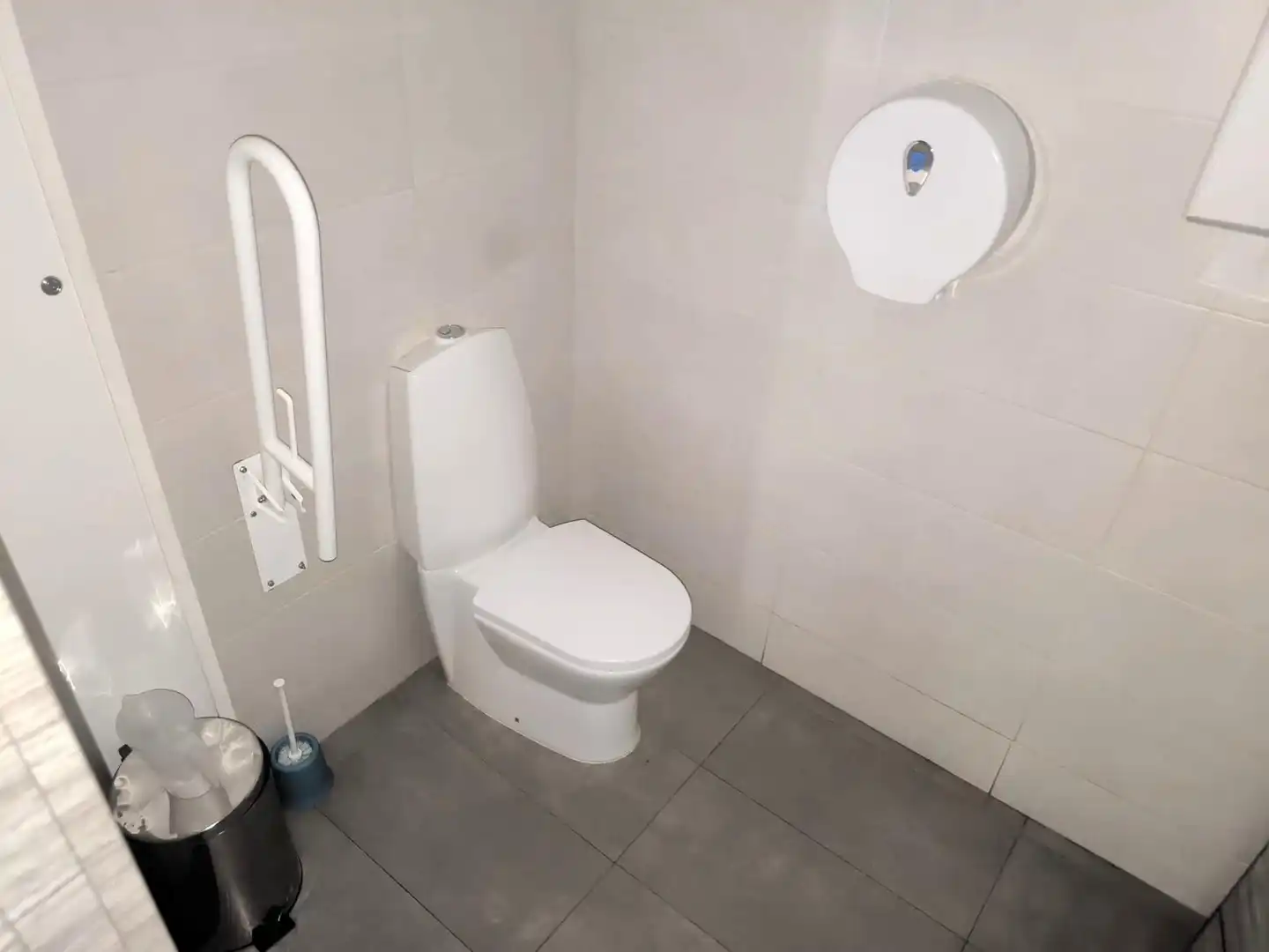 Bany de Local de lloguer en Chana