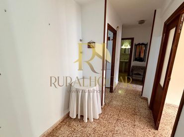 Piso con balcón en venta en Plaza de la Constitución 4