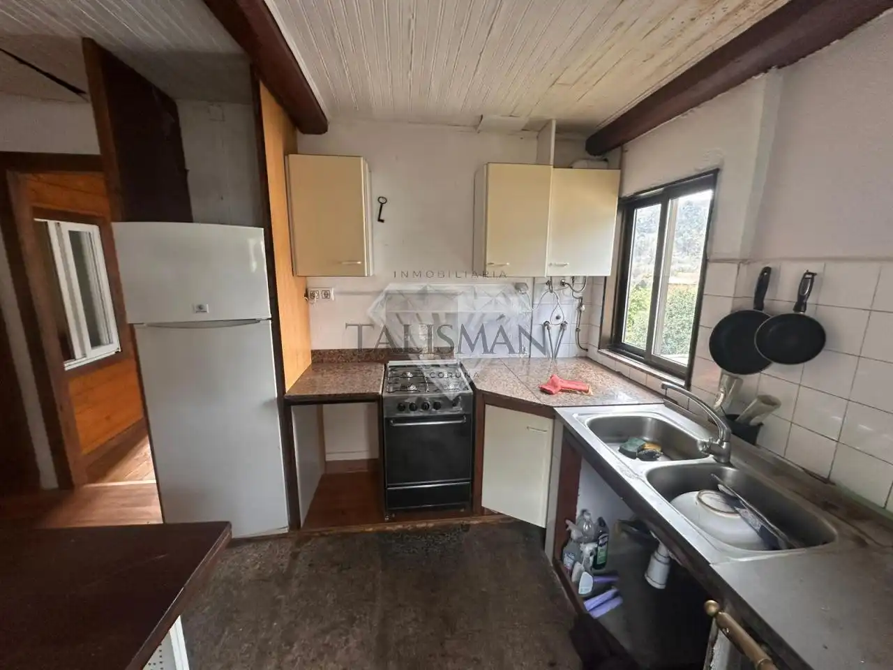 Cocina de Casa o chalet en venta en A Lama   con Jardín privado, Trastero y Amueblado