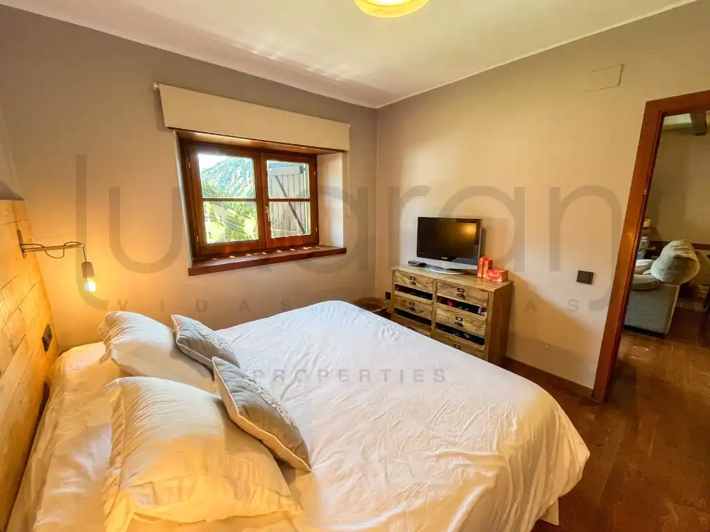 Dormitori de Apartament en venda en Naut Aran