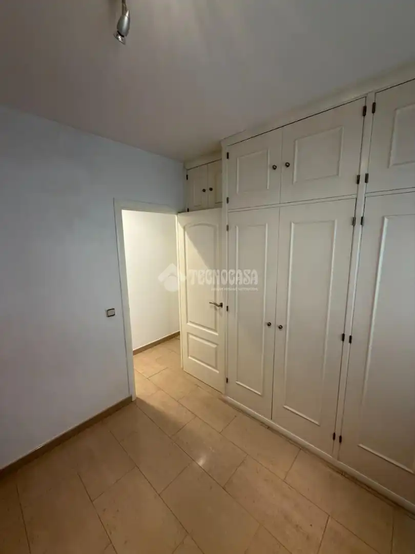 Flat for sale in Madrid  with Air Conditioner and Heating