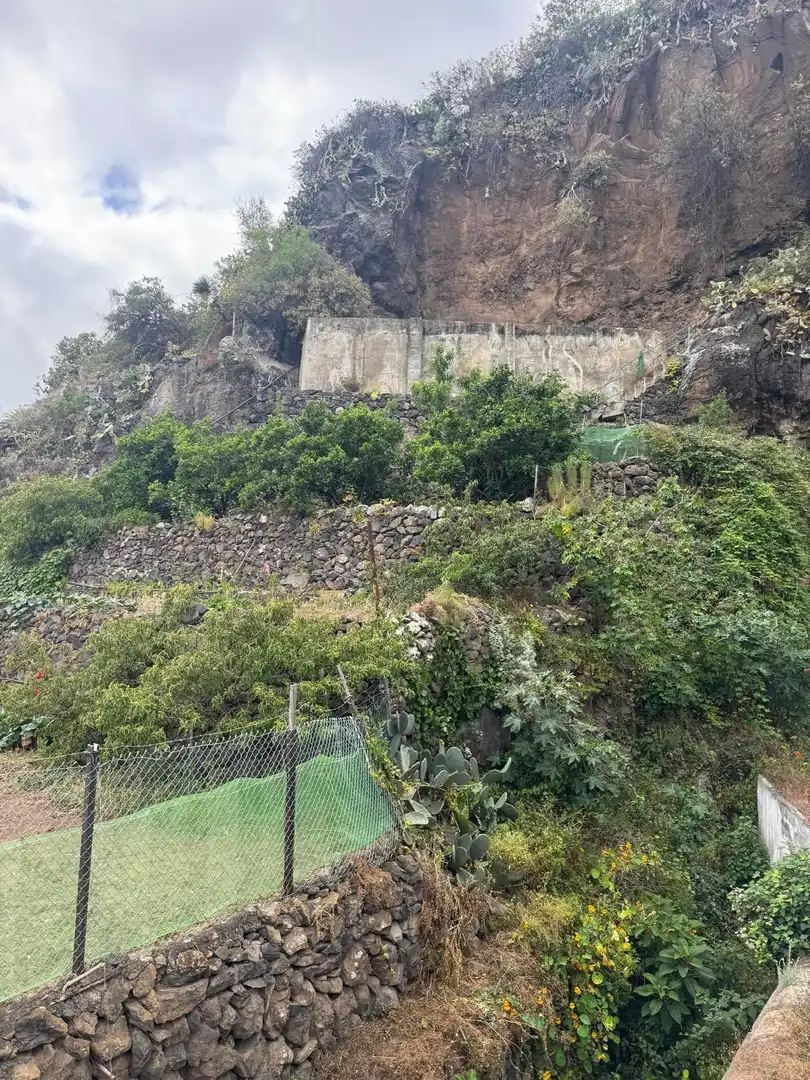 Vista exterior de Terreny en venda en Icod de los Vinos