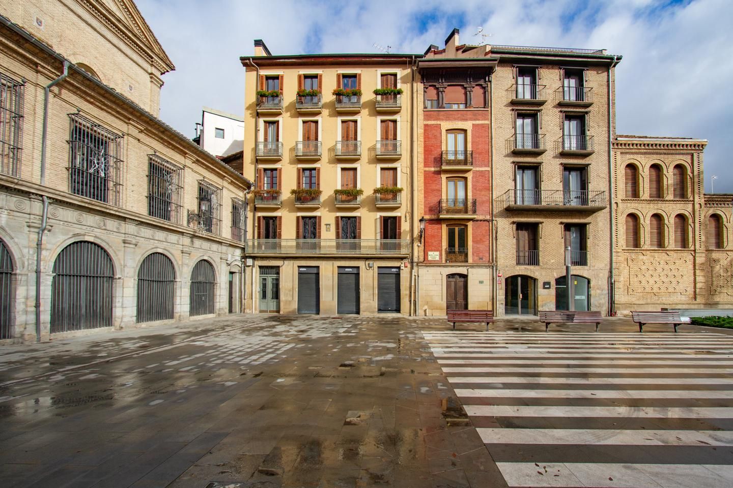 Vista exterior de Estudi en venda en  Pamplona / Iruña amb Moblat