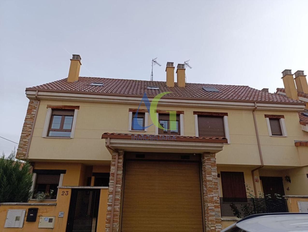 Exterior view of House or chalet for sale in Sariegos  with Heating, Private garden and Parquet flooring