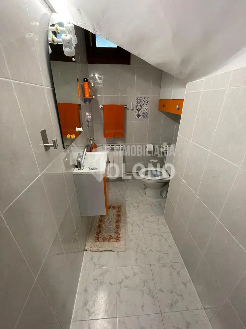 Bany de Casa o xalet en venda en Anguciana amb Aire condicionat, Calefacció i Jardí privat