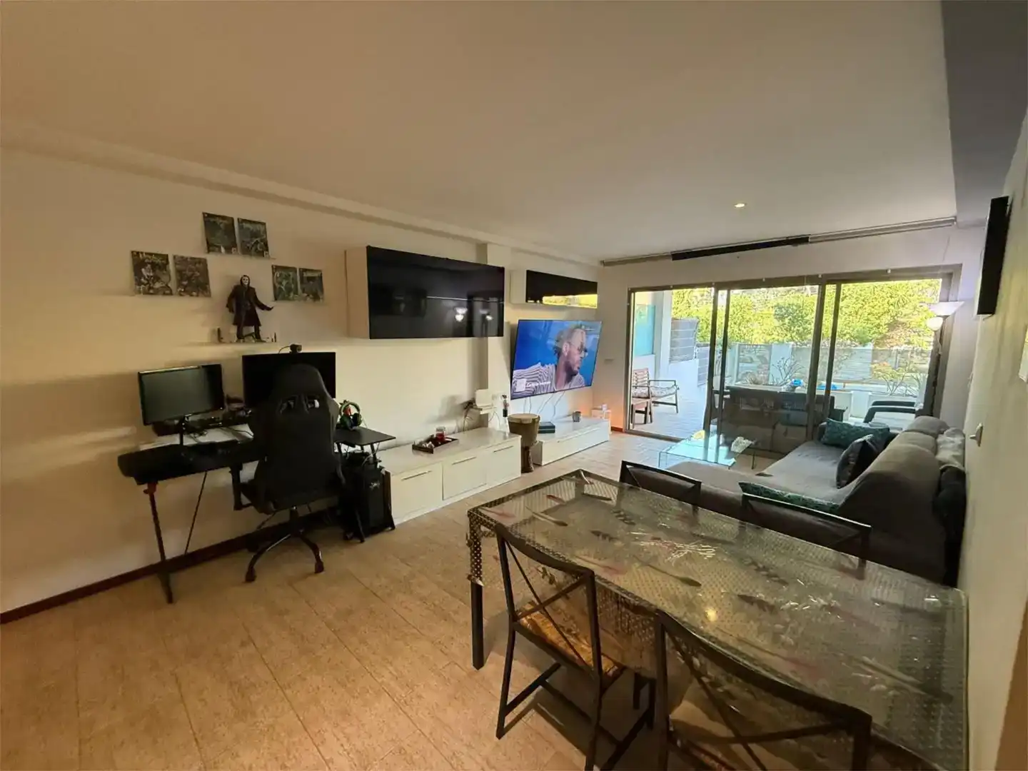 Wohnzimmer von Wohnungen zur Miete in Santa Eulària des Riu mit Klimaanlage und Schwimmbad