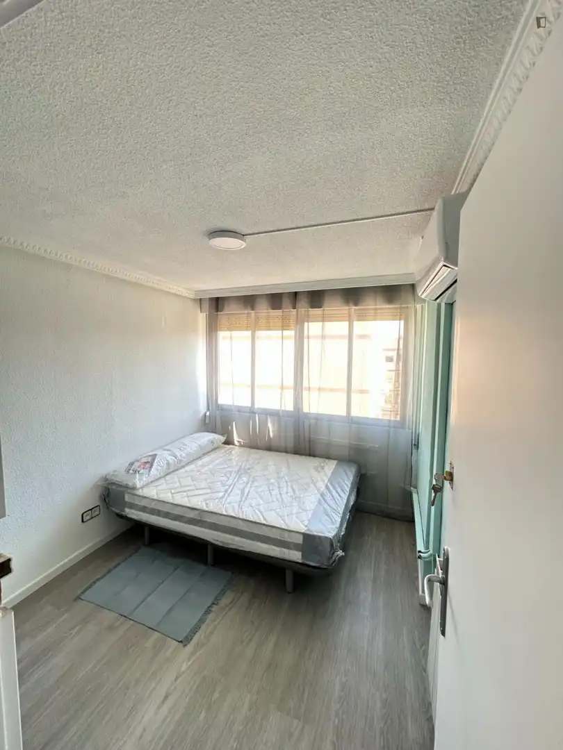 Room in Juan de la Cierva