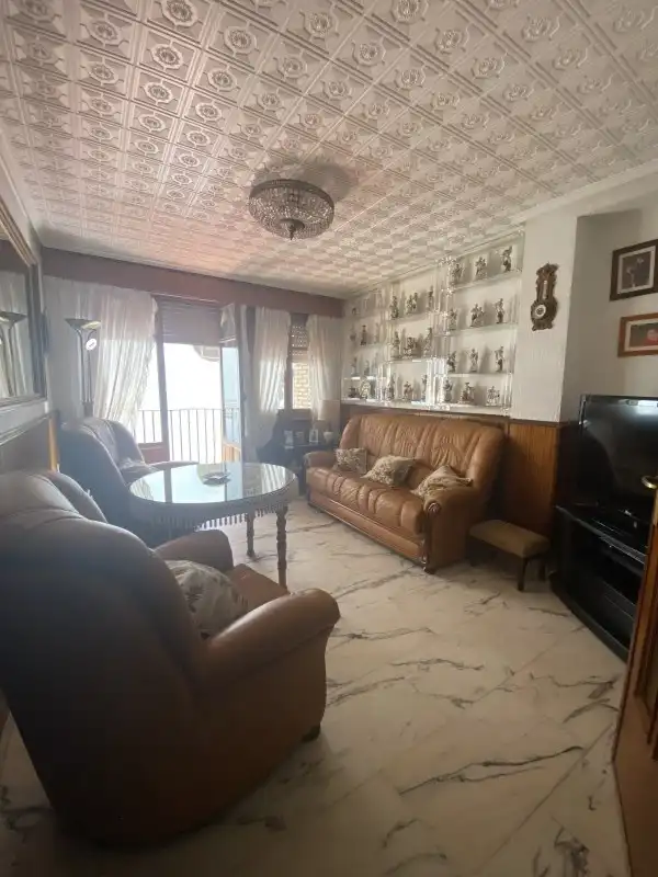 Sala de estar de Piso en venta en Lucena con Balcón y Internet
