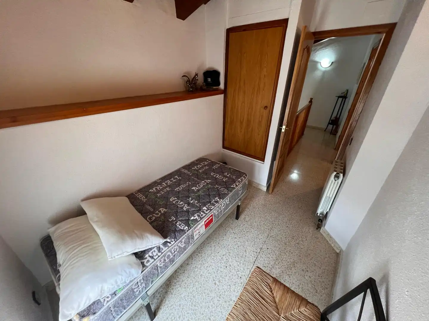 Habitación de Casa adosada en venta en Sant Pau de Segúries con Calefacción, Amueblado y Balcón