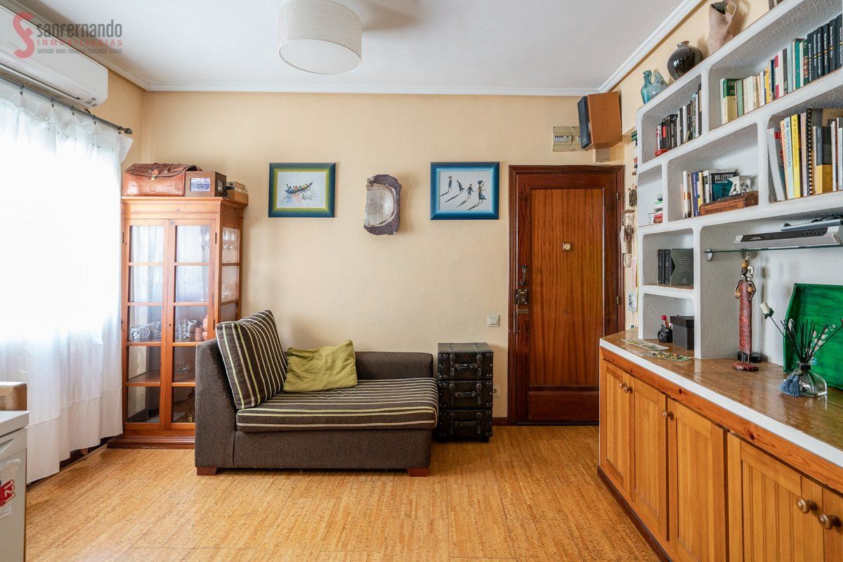 Sala d'estar de Apartament en venda en Santander amb Calefacció