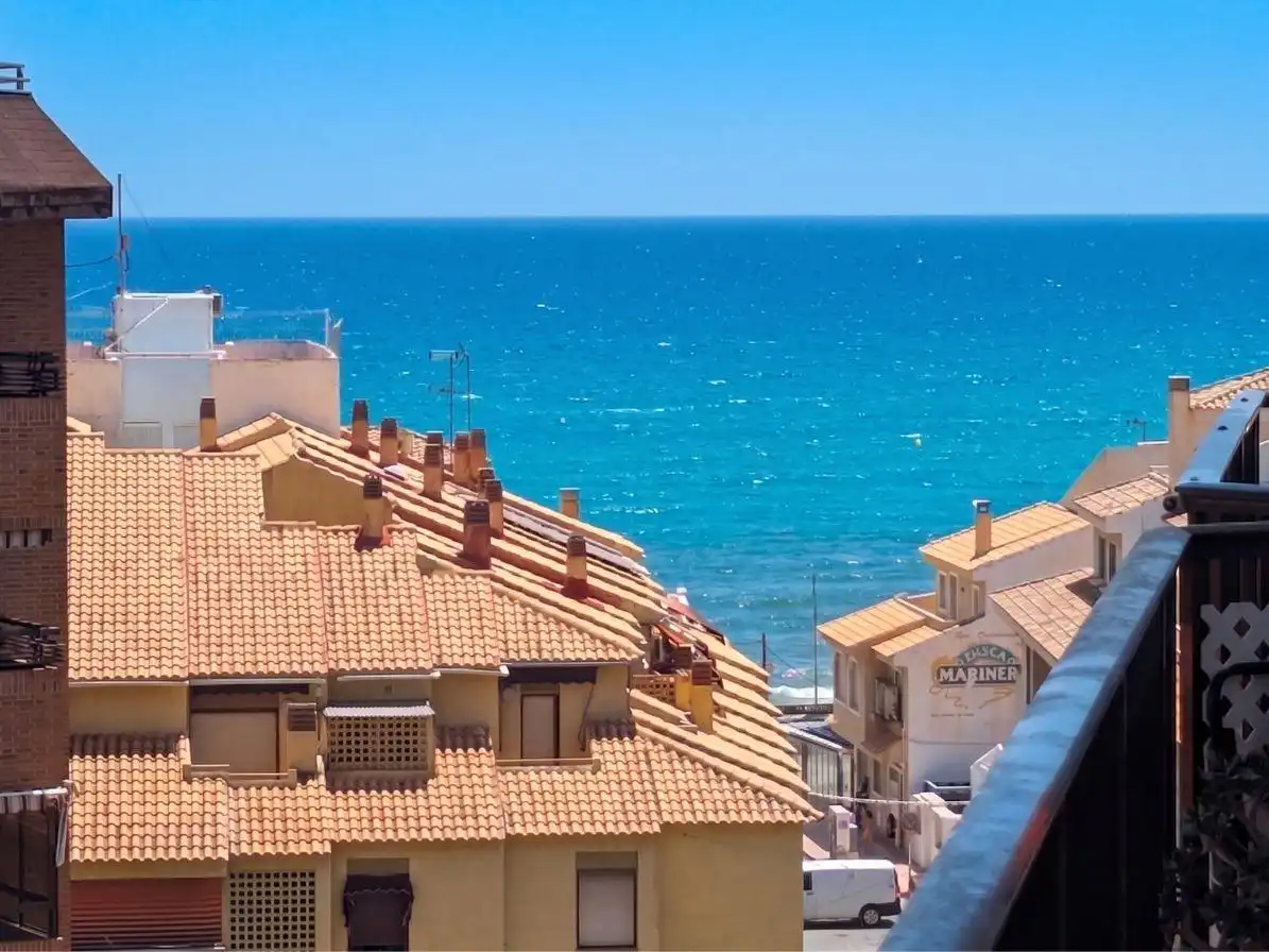 Vista exterior de Piso en venta en El Campello