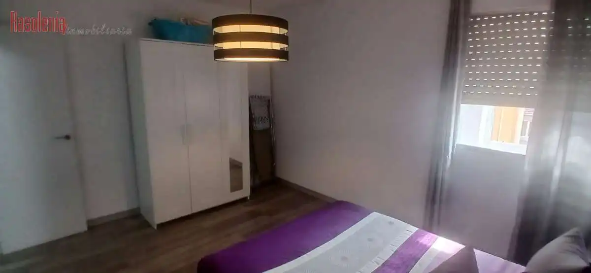 Habitación de Piso en venta en Cambre  con Calefacción, Trastero y Amueblado