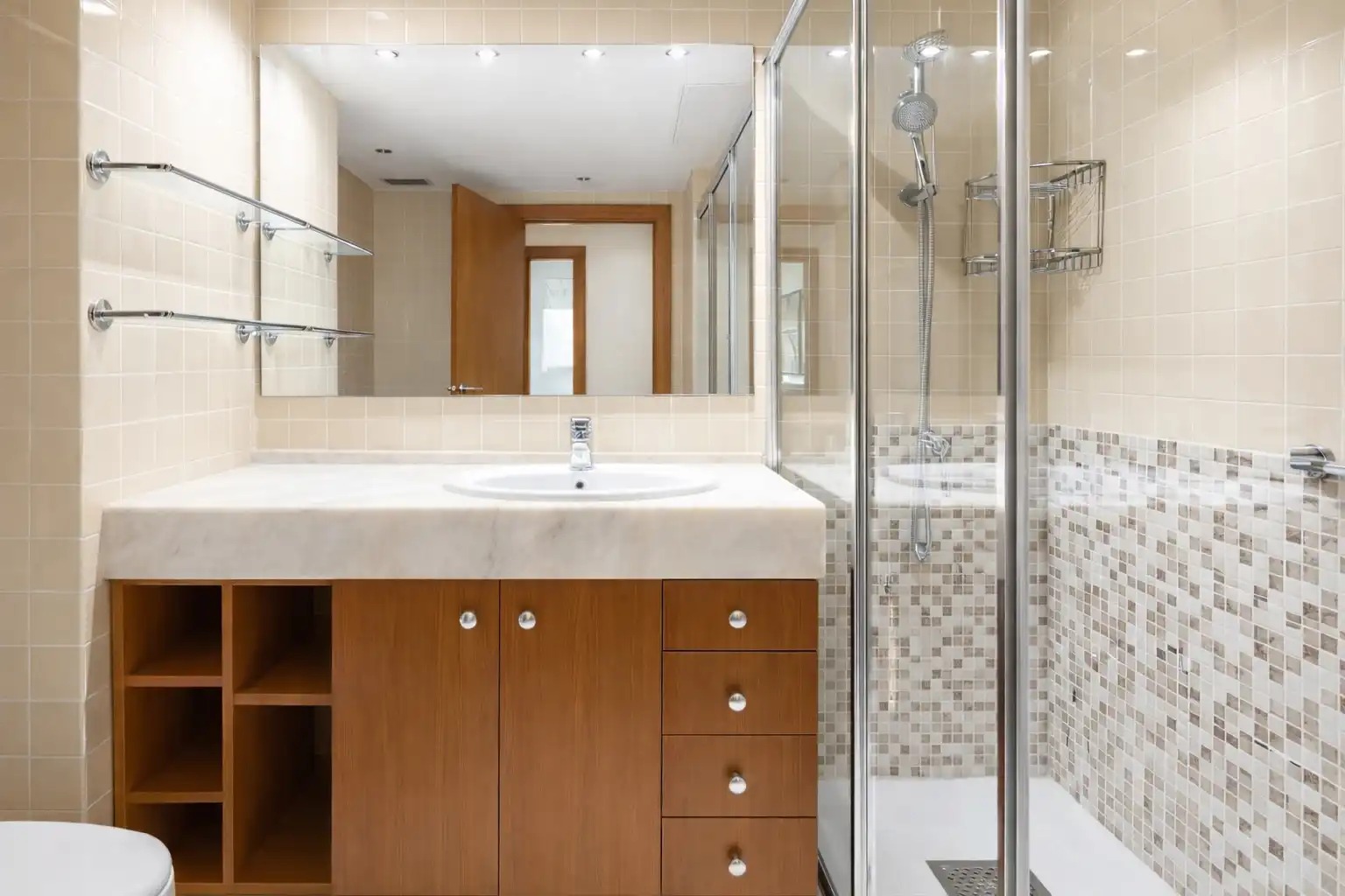 Baño de Piso en venta en Montgat con Calefacción, Parquet y Terraza