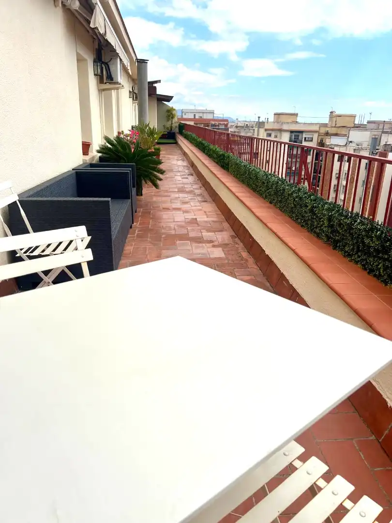 Terrasse von Dachboden zur Miete in Barcelona mit Klimaanlage, Heizung und Parkett