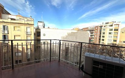 Vista exterior de Pis en venda en  Barcelona Capital amb Aire condicionat, Calefacció i Balcó
