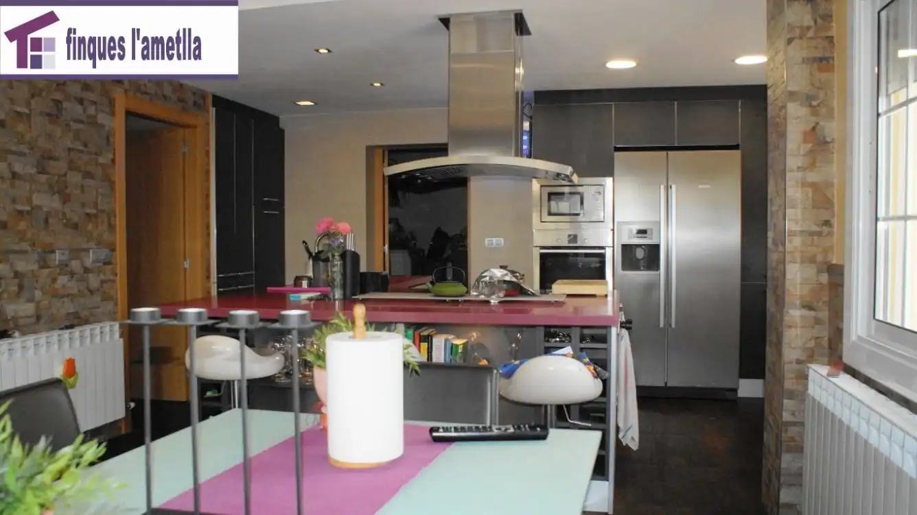 Cocina de Casa o chalet en venta en Bigues i Riells del Fai con Calefacción, Jardín privado y Parquet